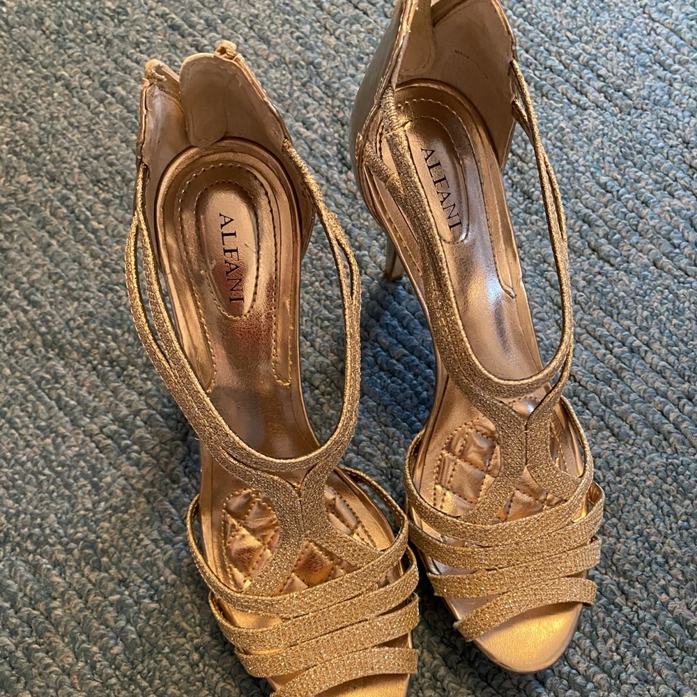 Alfani gold sparkly heels